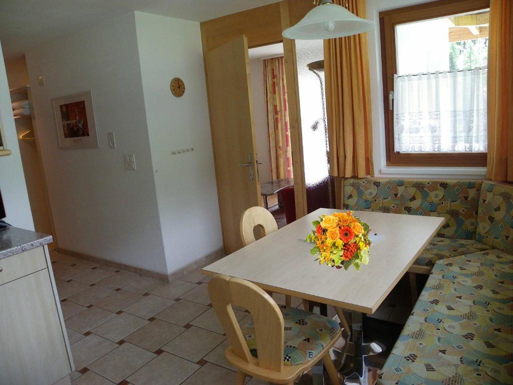 Chasa Vaidum Apartment Samnaun Room photo