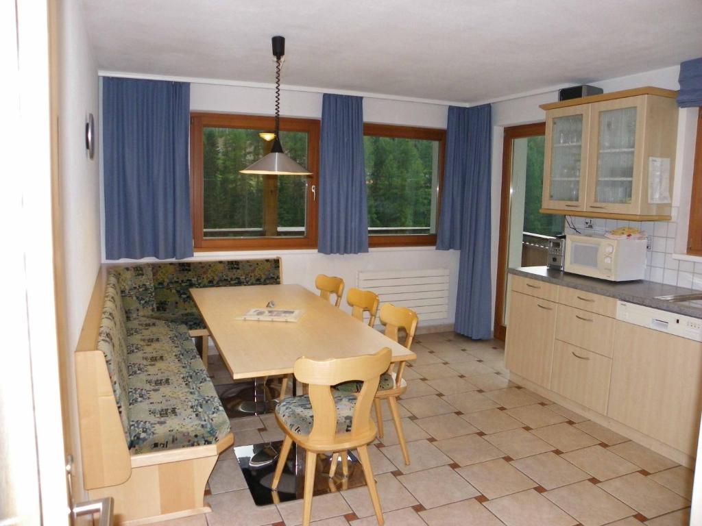 Chasa Vaidum Apartment Samnaun Room photo